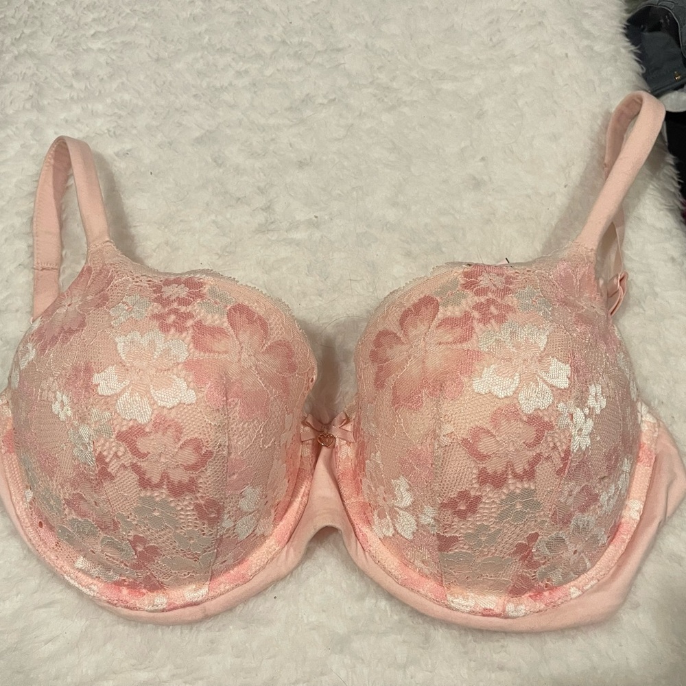 Victoria’s Secret 34DDD Pink Lace Floral Bra